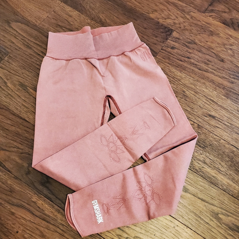 Gymshark studio seamless legging in dusty pink